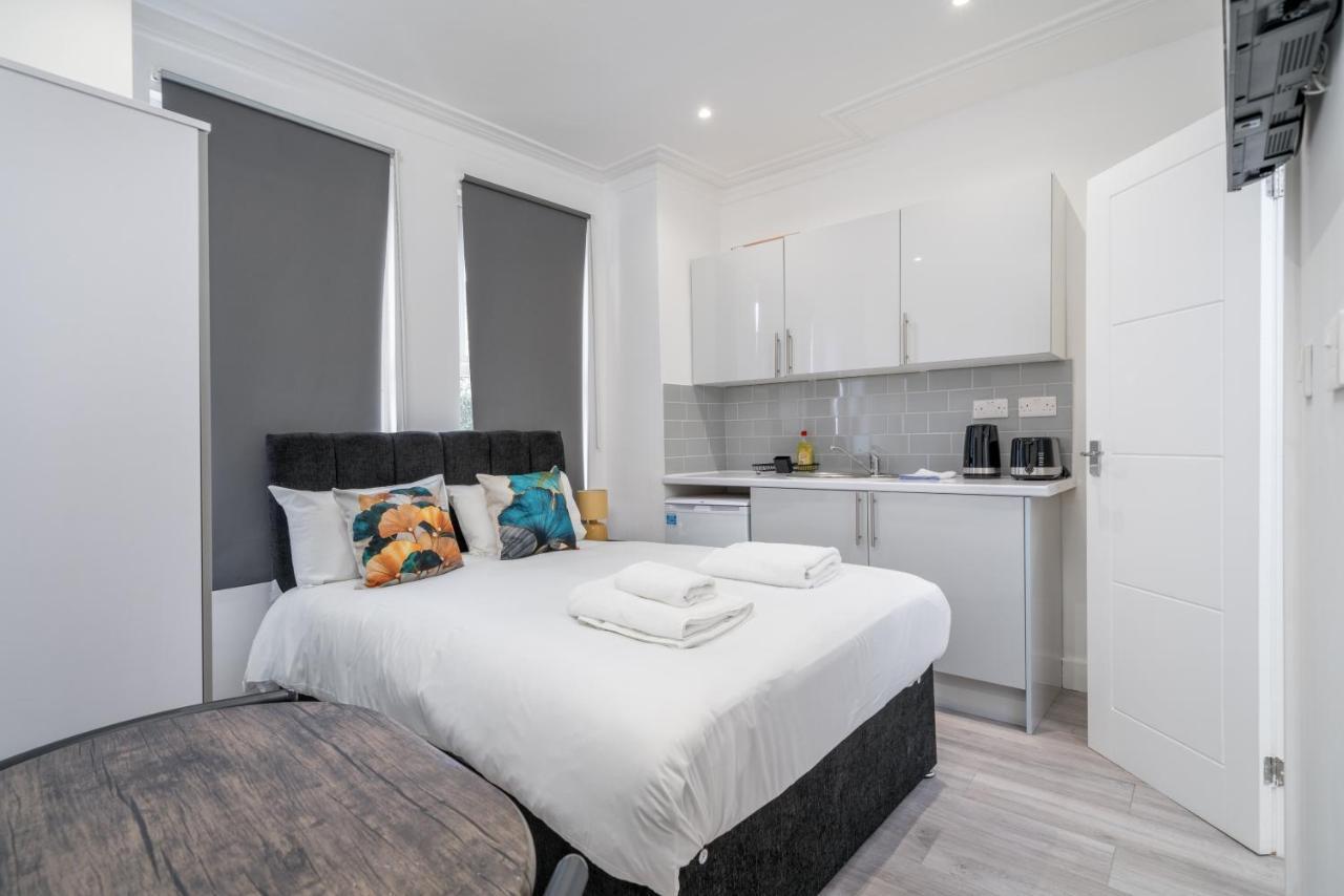 London Selwyn Unique & Stylish Studios Екстер'єр фото