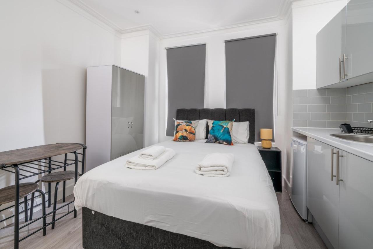 London Selwyn Unique & Stylish Studios Екстер'єр фото