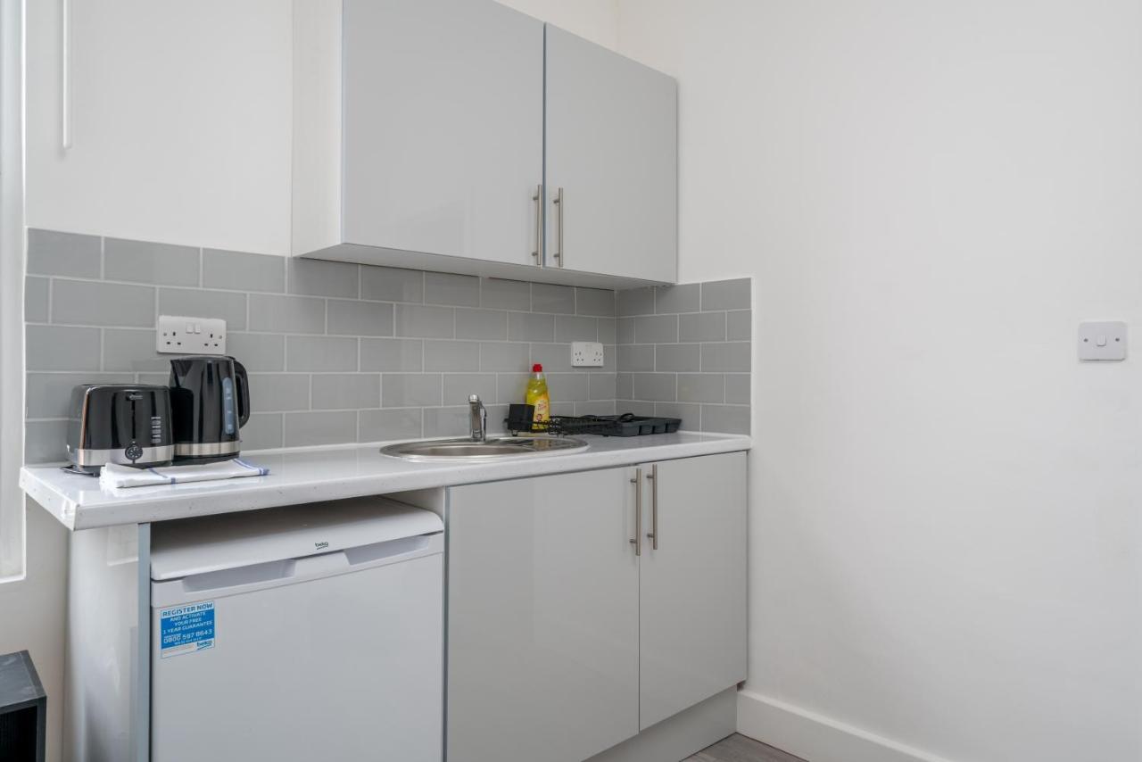 London Selwyn Unique & Stylish Studios Екстер'єр фото