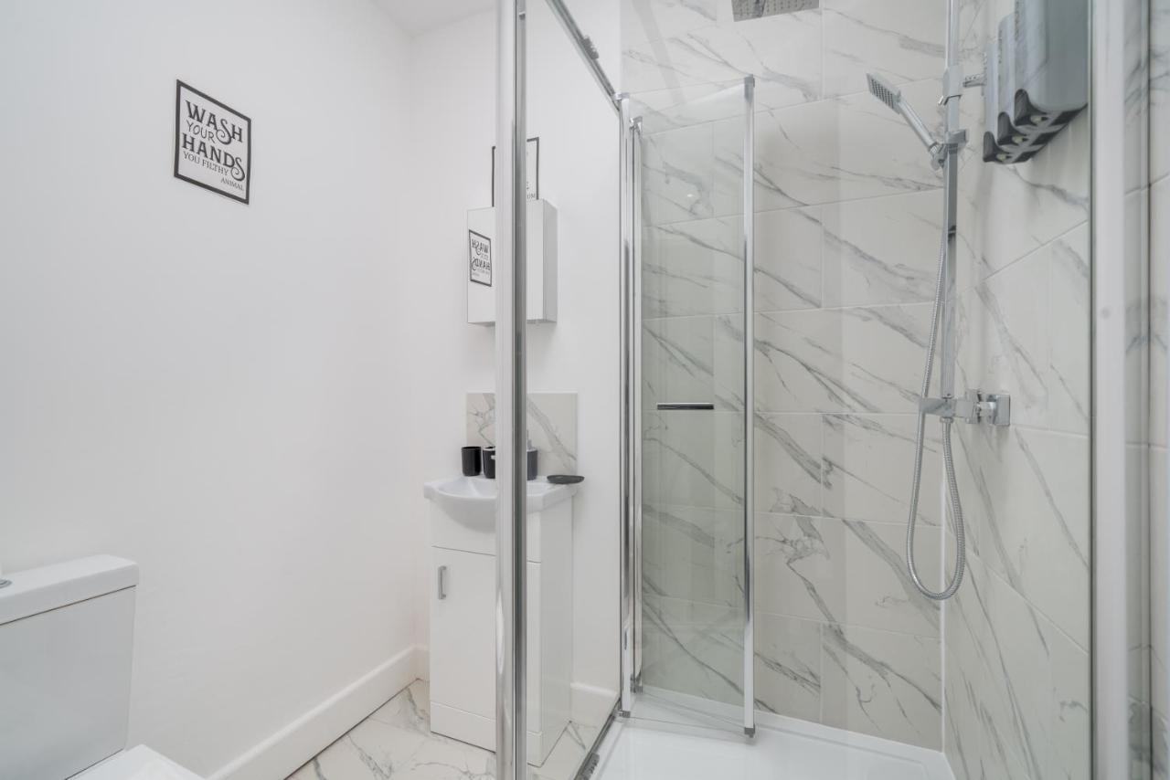 London Selwyn Unique & Stylish Studios Екстер'єр фото